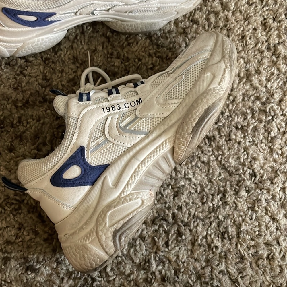 Women’s Shoe